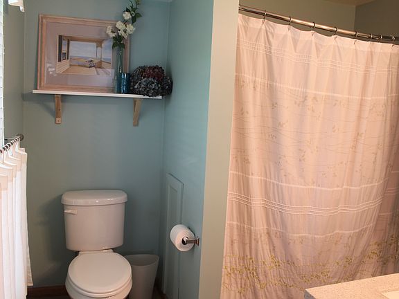 Master Bath-2nd Floor