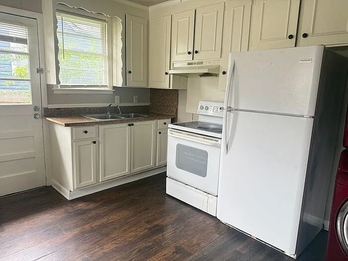 211 Robinwood Ave — Photo 7