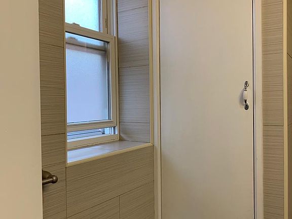 4th image of 16011 72nd Ave Floor 2