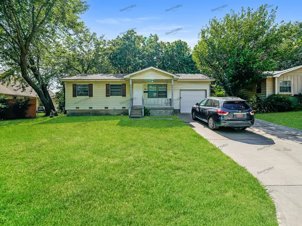 5610 N Garrison Pl, Tulsa, OK 74126