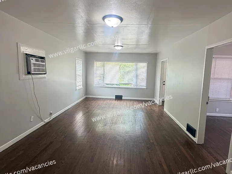 4639 Connecticut St — Photo 8