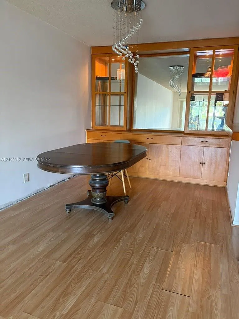Canongate Condo No One — Photo 4