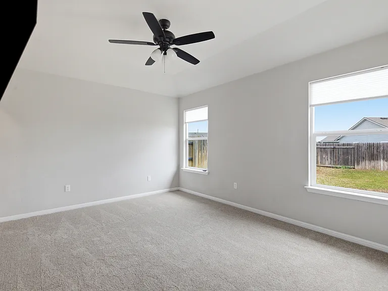 103 Hamilton Pool Ln — Photo 9