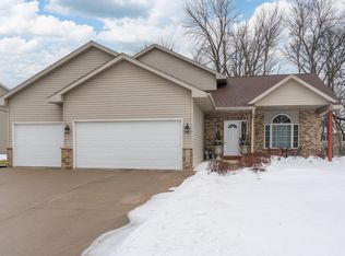 113 Sunburst Cir, Mankato, MN 56001