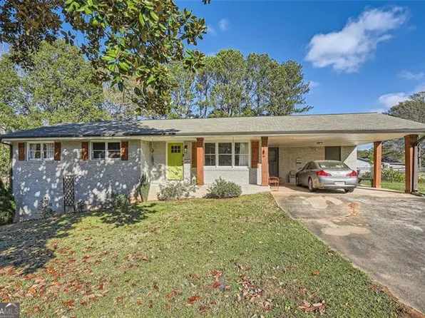 2376 Falls River Dr, Lithia Springs, GA 30122