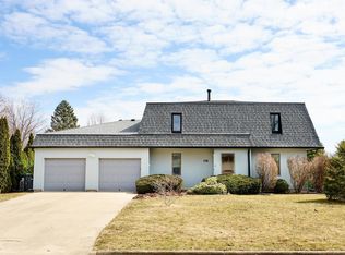 116 Colchester Dr, Normal, IL 61761