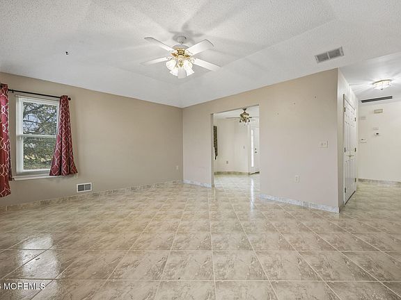 5th image of 14 Stewart Court