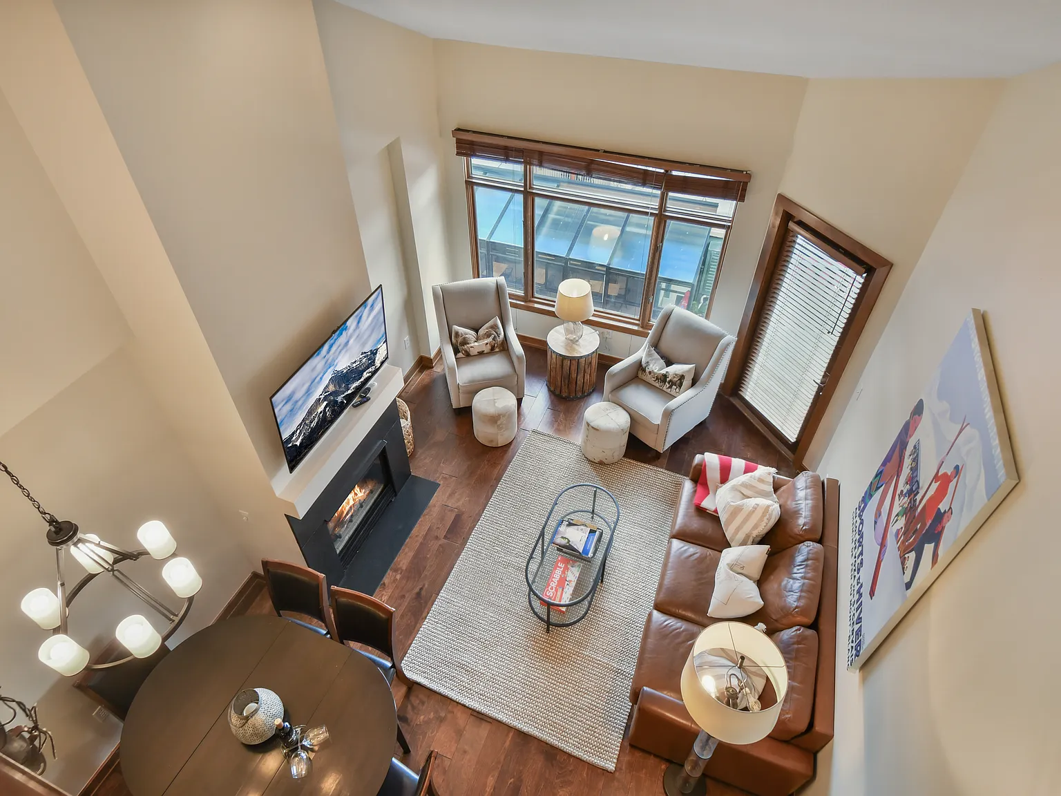 3 bed, 1082 sqft, $3,485 — Photo 2