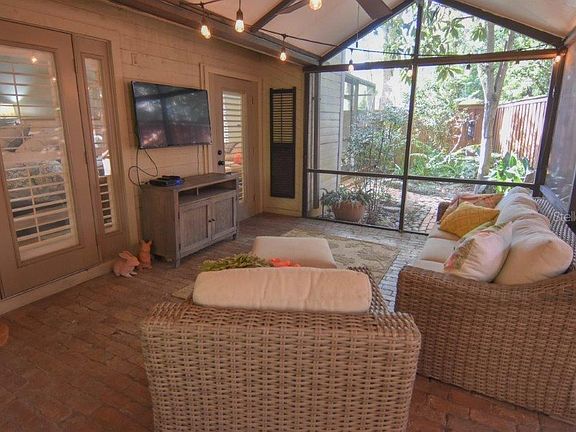 5th image of 112 Bridgeway Cir