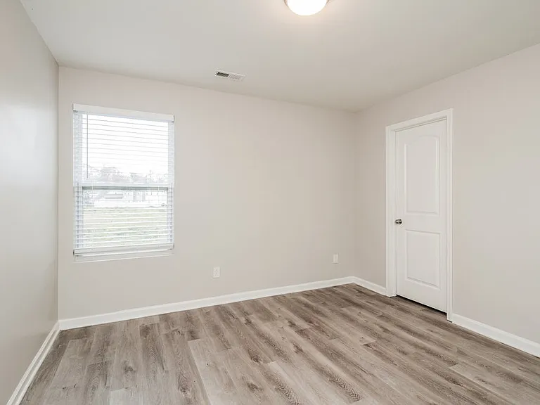 916 Harrier Rd — Photo 13