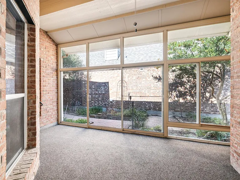 7586 Saint Stephens Sq — Photo 13