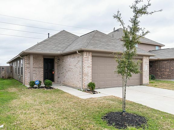 3rd image of 5414 Aranas Ln