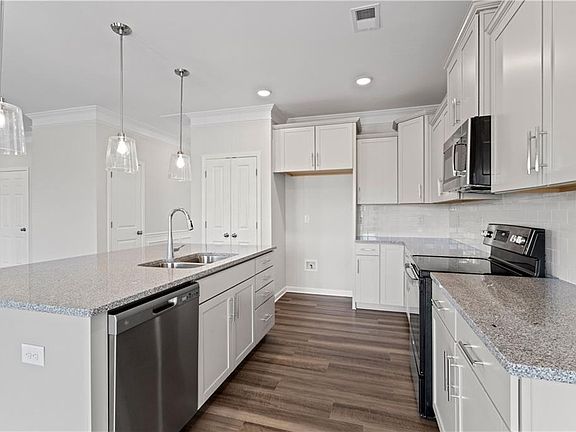 7th image of this home