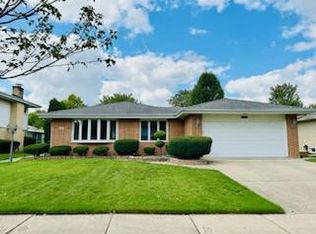 764 S Stuart Ave, Elmhurst, IL 60126