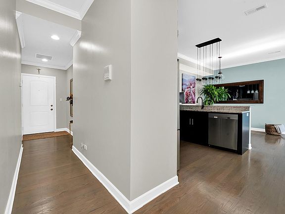 5th image of 3234 N Central Ave Unit 302
