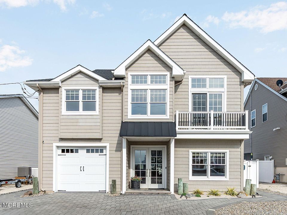 1st image of 506 Bayview Drive
