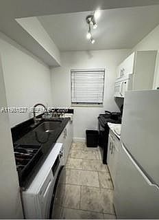 5th image of 1526 Pennsylvania Ave APT 15
