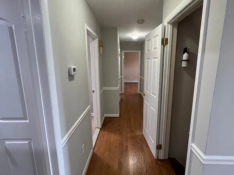 800 Severn Dr — Photo 8