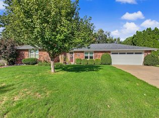 2126 W Huntington Dr, Quincy, IL 62301