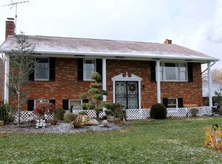 185 Overview Dr, Shelocta, PA 15774