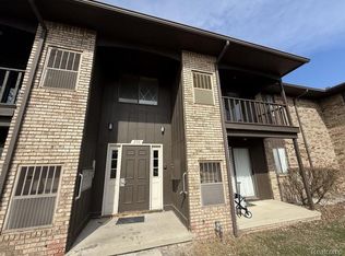 250 E Thirteen Mile Rd APT 11, Madison Heights, MI 48071