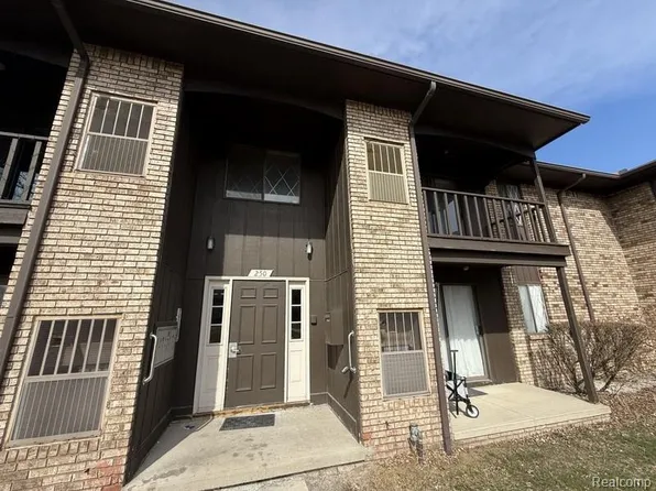 250 E Thirteen Mile Rd APT 11, Madison Heights, MI 48071