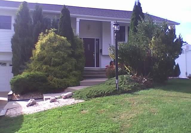 1st image of 21 Sheffield Dr