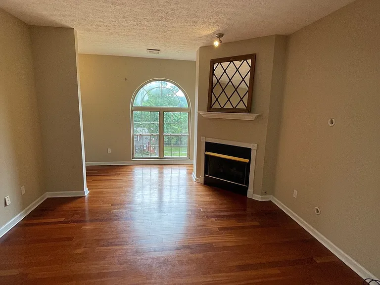 4805 Lyons View Pike #304 — Photo 11