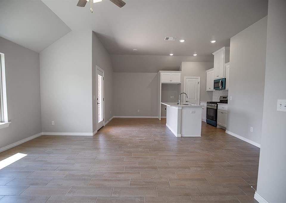 1st image of 8428 NW 161st St