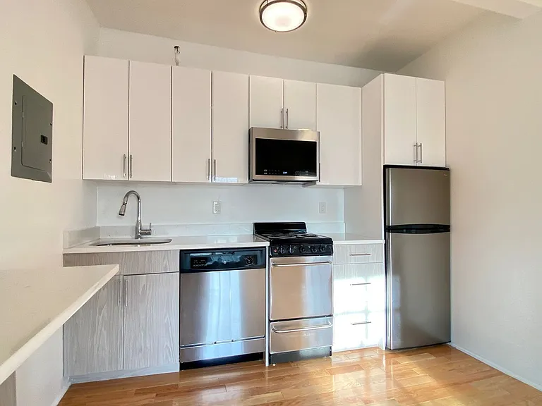 92 Charles St #5 — Photo 12