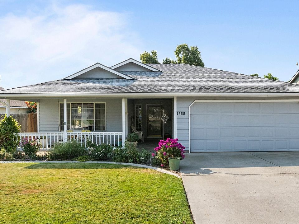 1st image of 1555 SW Riverhill Dr