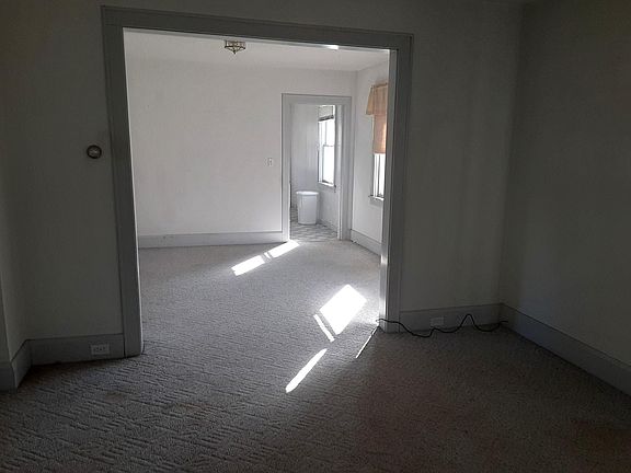 5th image of 1700 Florence St