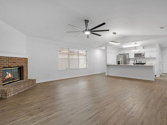 4th image of 4537 Wesley Dr