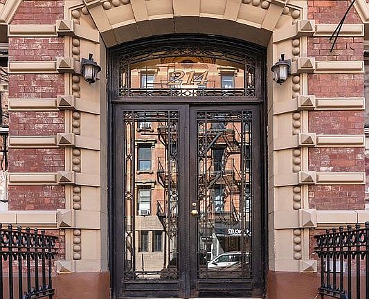 5th image of 214 W 16th St APT 5S