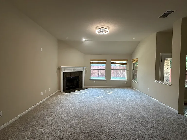 9712 Pasatiempo Dr — Photo 3
