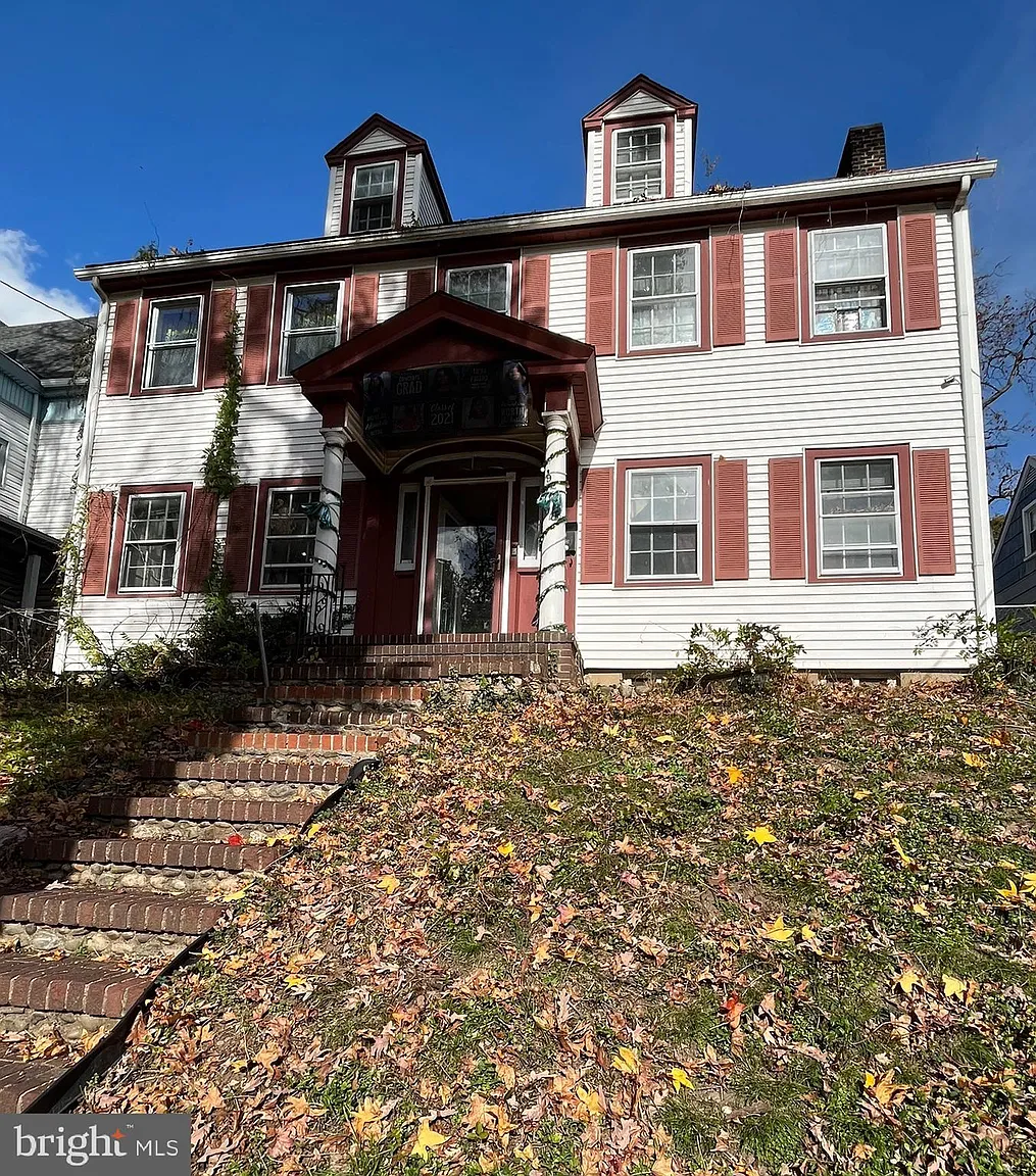 920 Edgewood Ave photo 1