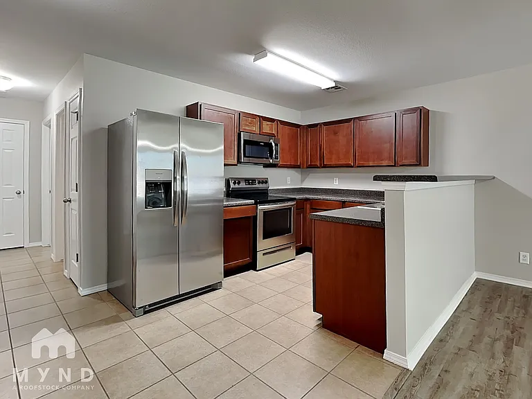 3401 E Gillette St #3401 — Photo 6