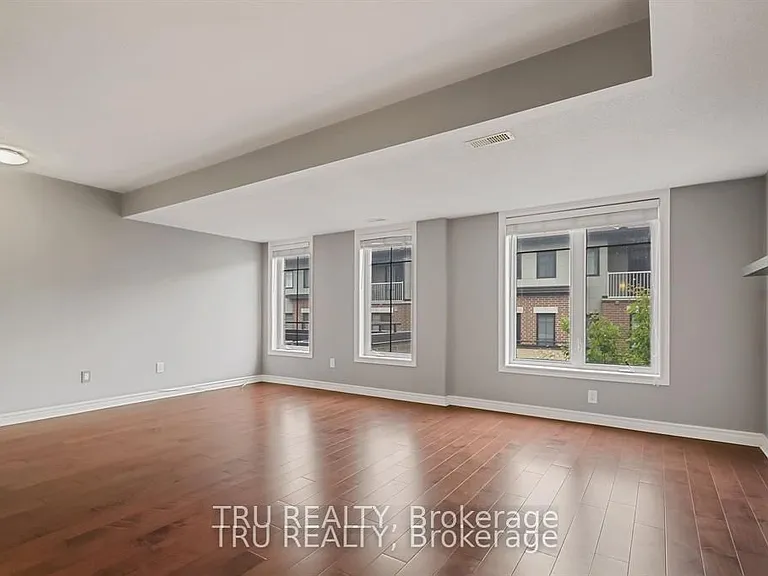 122 Lindenshade Dr #19 — Photo 13