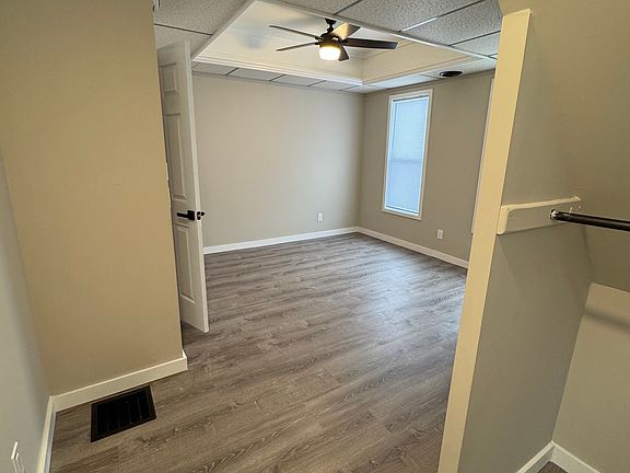 3rd image of 30 Keppel St #1