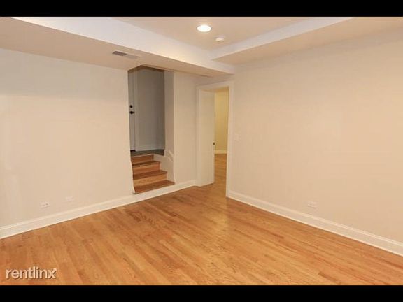 5th image of 4036 N Ashland Ave #Basement