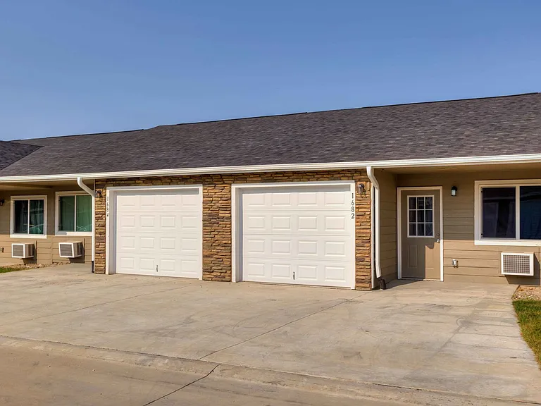 2 Bedroom, Single-story Townhomes for rent in Madrid, IA — Photo 29