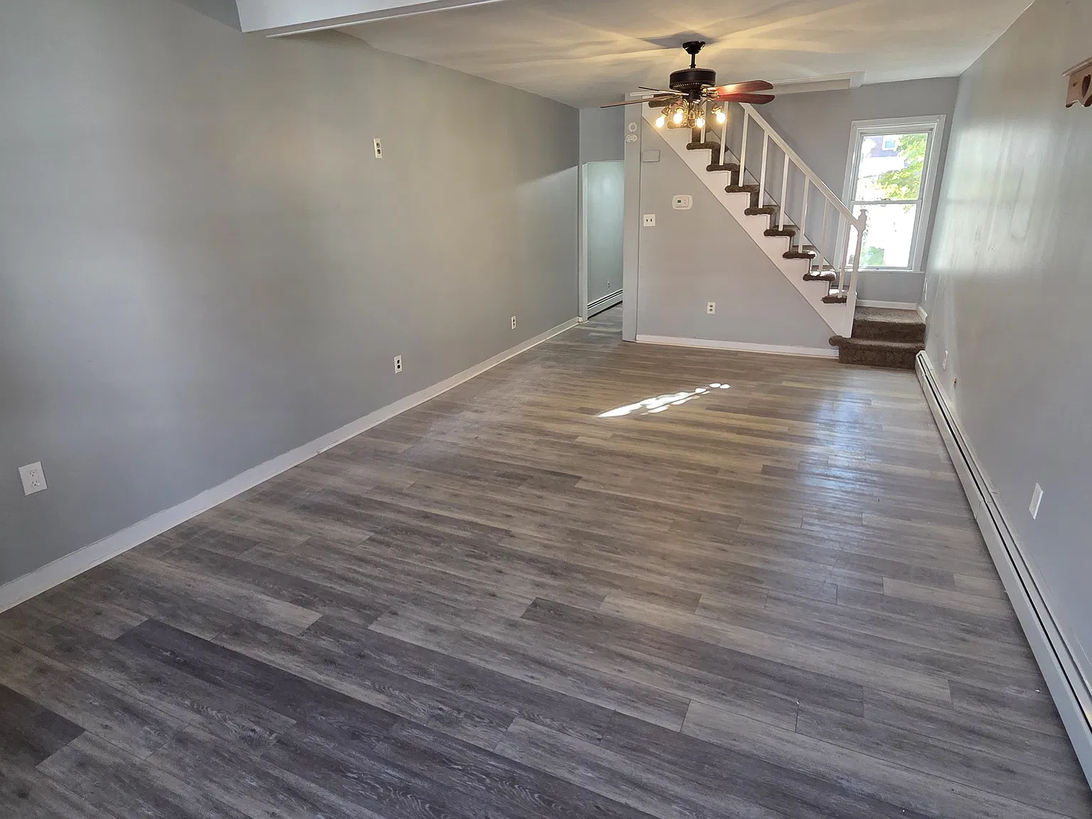 1824 W 7th St — Photo 1