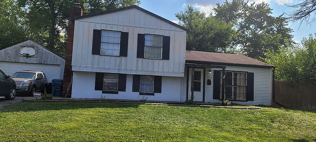 2543 N Ebbie Rd photo 1
