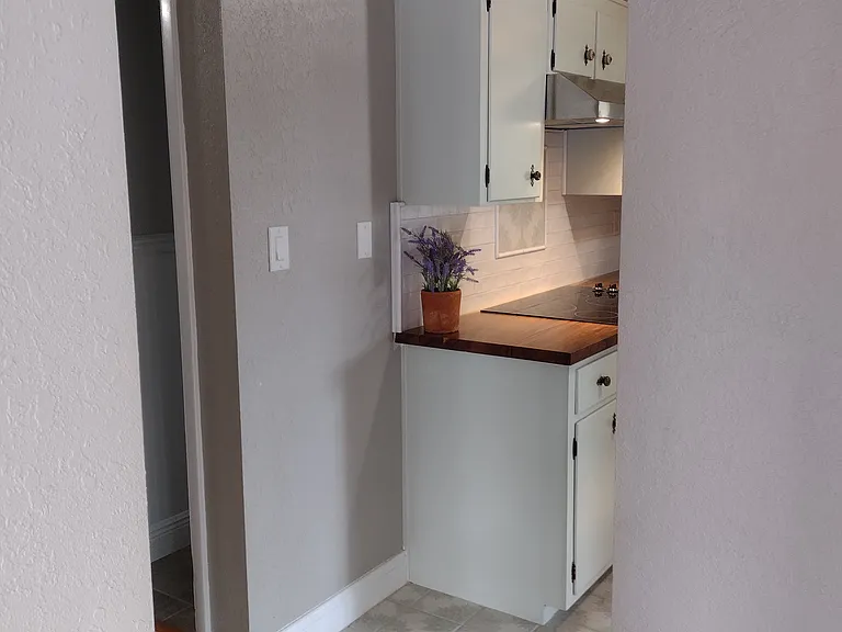 720 NE 17th Ct — Photo 50