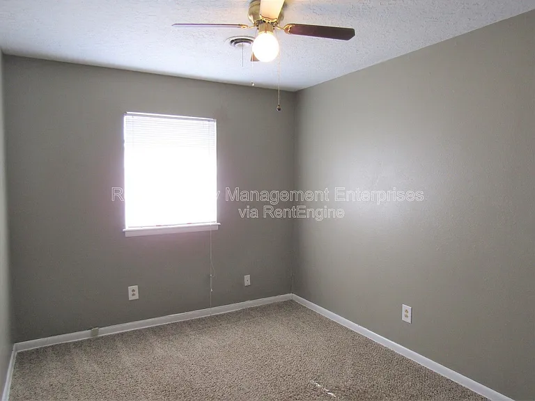 1214 Beaumont St — Photo 10