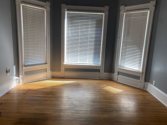 5th image of 122 W 10th St