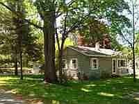 1st image of 940 Wood Ave