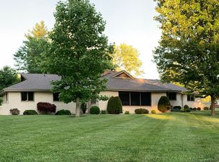 670 Brent Woods Dr, Shelbyville, IN 46176