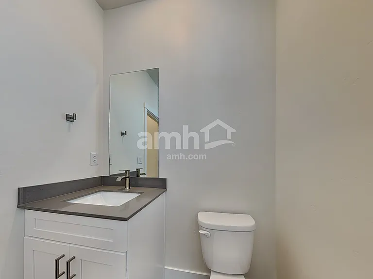 1461 W Afton St — Photo 5