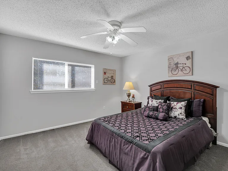 Windsong Apartments — Photo 78